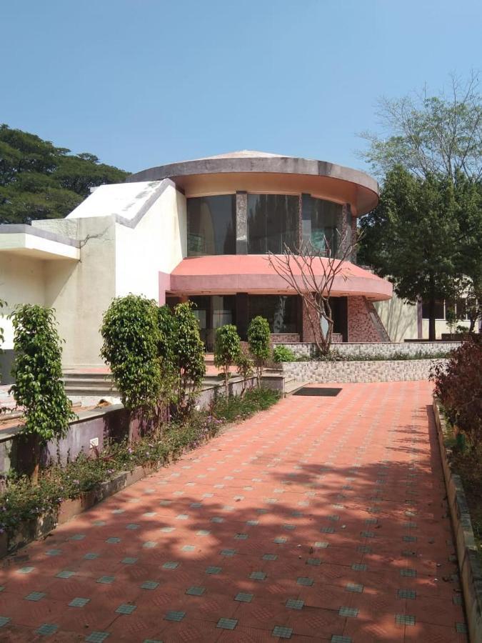 Kstdc Hotel Mayura Pavithra Yediyur Kunigal Exterior foto