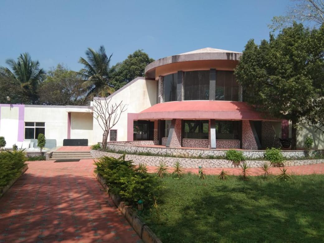 Kstdc Hotel Mayura Pavithra Yediyur Kunigal Exterior foto